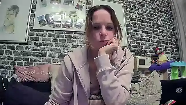 SexyMilf 37 online show from September 29, 8:36 pm