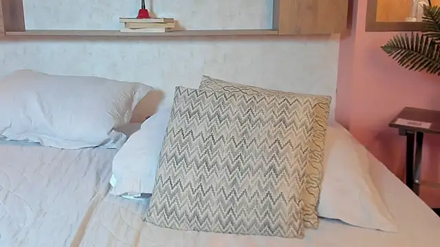 Emilly Beaumont online show from September 16, 3:42 pm