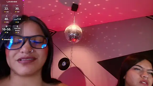 Lilith and Khloe online show from September 20, 11:52 am