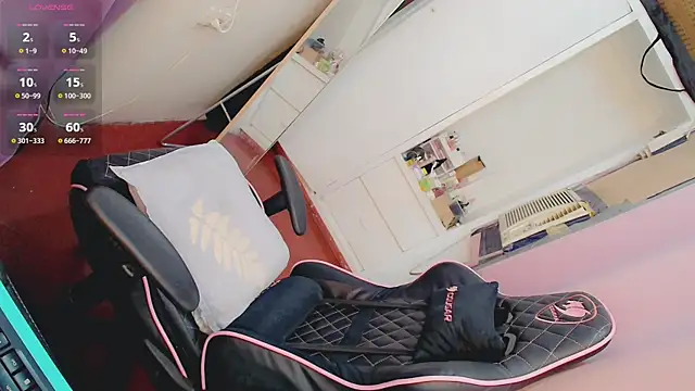 tgirljennie 69 online show from October 30, 10:22 pm