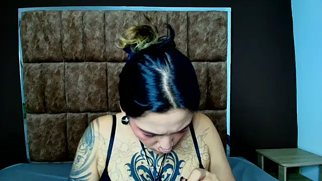 Kitty ravee online show from October 6, 2:50 am