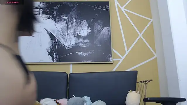 olivia russo  online show from September 11, 8:09 pm