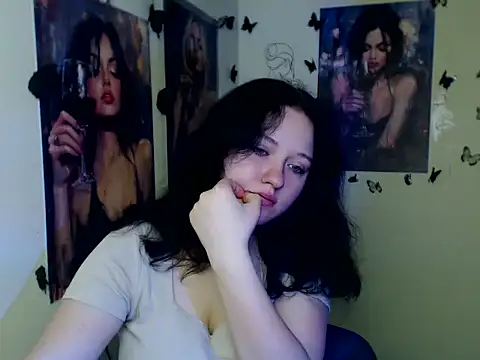 LadyAlice  online show from November 15, 7:09 am