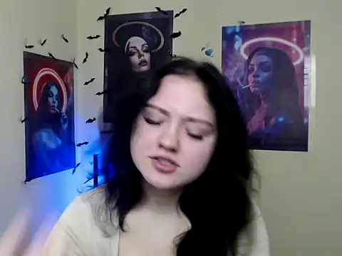 LadyAlice  online show from November 26, 7:20 am