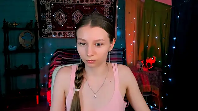 JulieDaniel online show from February 13, 10:17 am