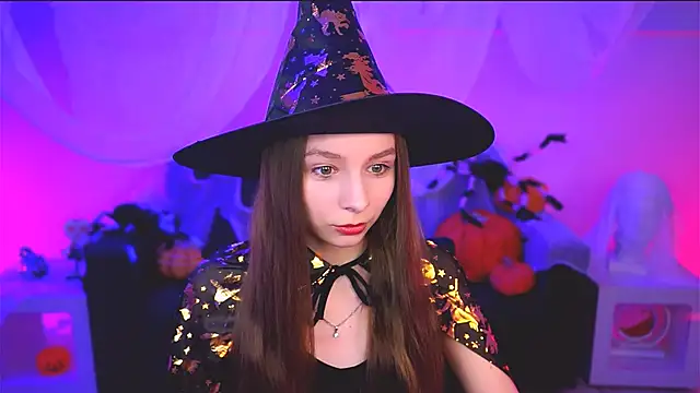 JulieDaniel online show from October 27, 5:03 am