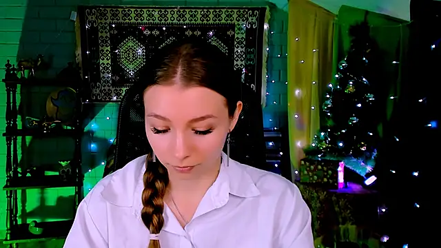 JulieDaniel online show from January 12, 8:41 am