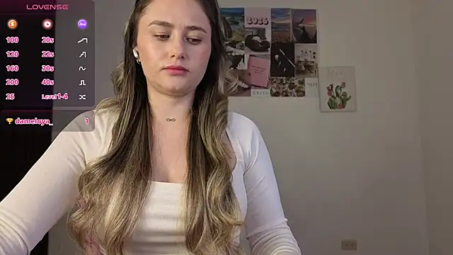 Veronika  Winslow  online show from March 19, 3:00 am