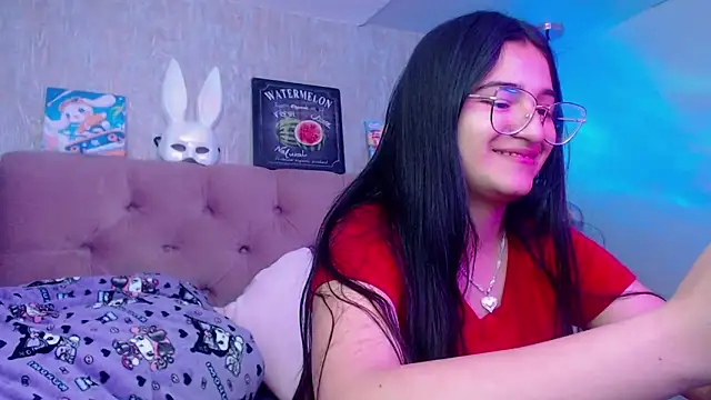 laurenelove online show from November 8, 3:44 am