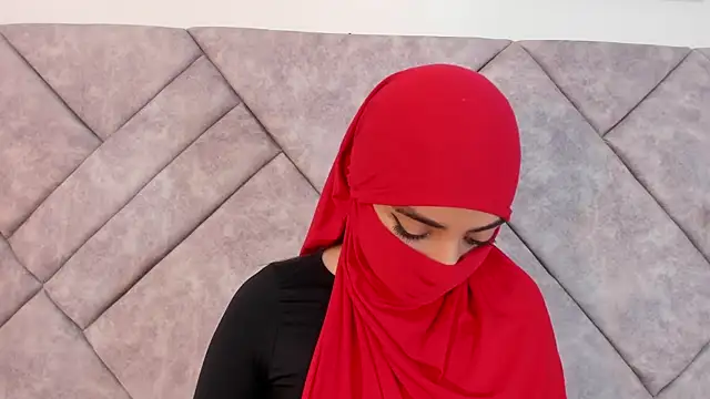 nayiraa  online show from March 16, 7:18 pm