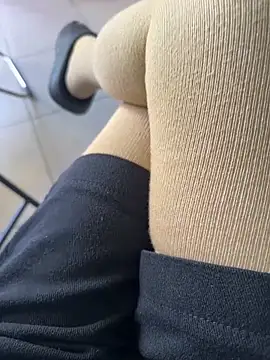 sharon-Hanna online show from December 14, 1:44 am