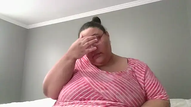 SexyBBW10790 online show from February 25, 3:21 pm