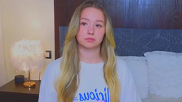 Snapshot of LeeAmy chatting on September 28, 8:47 pm LeeAmy online show from September 28, 8:47 pm