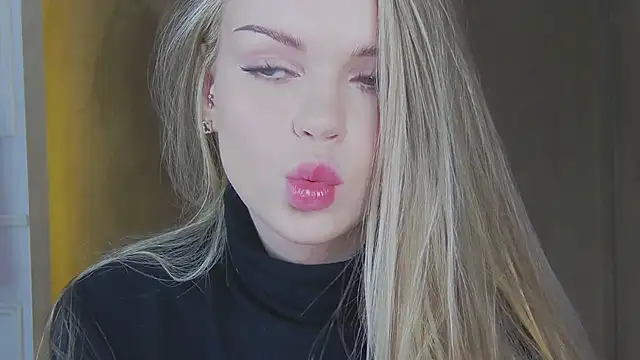 MarilynNova online show from March 20, 4:17 am