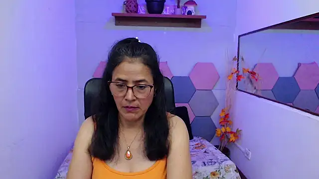 AmandaPeet online show from October 2, 8:03 pm