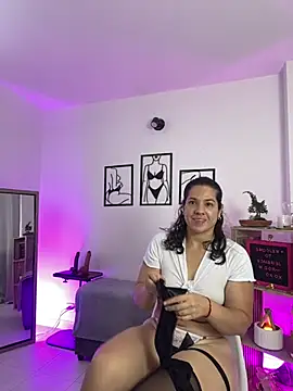 leiablack online show from May 7, 7:06 pm