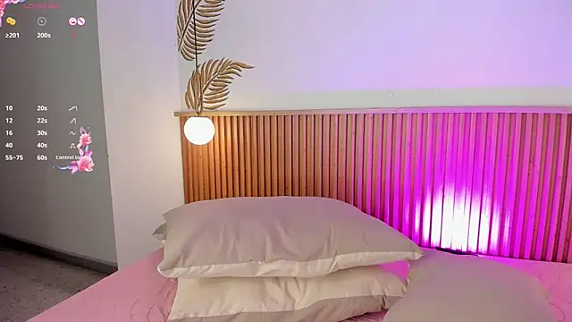 Valleriie  online show from December 5, 3:35 pm