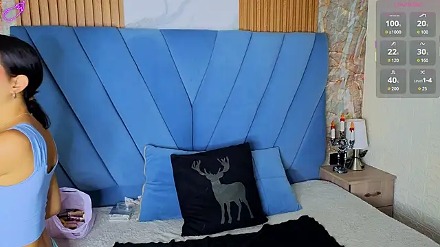 violett  golden online show from October 9, 11:25 am