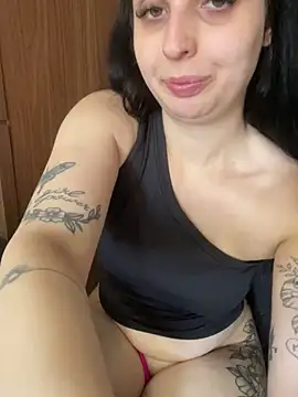 yumi-hot online show from April 13, 4:52 pm