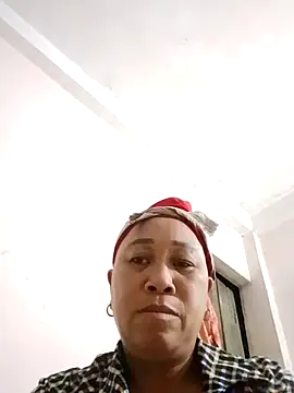 Snapshot of Mamapm20 chatting on October 11, 9:50 pm Mamapm20 online show from October 11, 9:50 pm