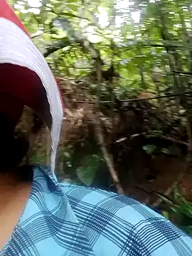 Snapshot of Mamapm20 chatting on October 2, 1:32 am Mamapm20 online show from October 2, 1:32 am