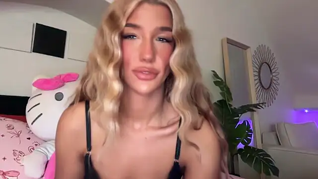 KENNIEXROSE online show from January 8, 9:41 pm