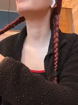 raen001 online show from March 18, 9:36 am