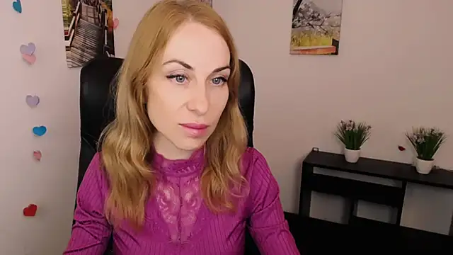 Snapshot of Create_your_own_sun chatting on October 6, 1:50 pm Create your own sun online show from October 6, 1:50 pm