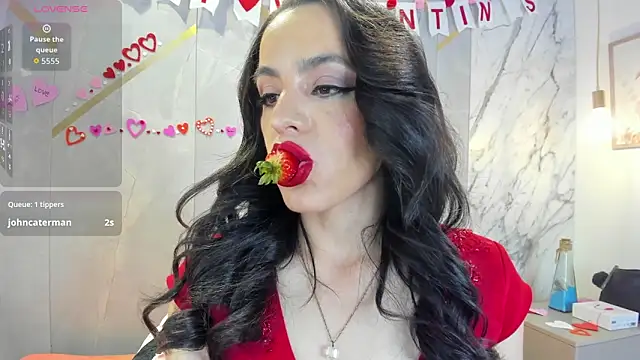 IsisNoir online show from February 5, 8:23 pm