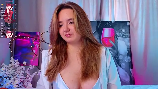 LucilleMcBride online show from November 18, 7:09 am