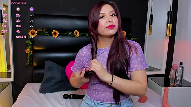 SoftieNymph online show from October 6, 12:00 pm