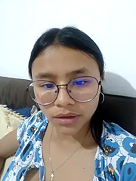 SofieLove 01 online show from March 15, 9:00 am