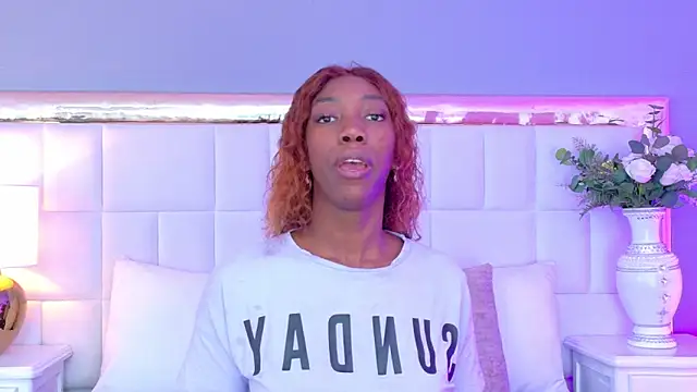 MadeleineHocker online show from October 15, 1:03 pm