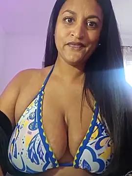 Snapshot of Busty_AriaX chatting on October 22, 4:12 pm Busty AriaX online show from October 22, 4:12 pm