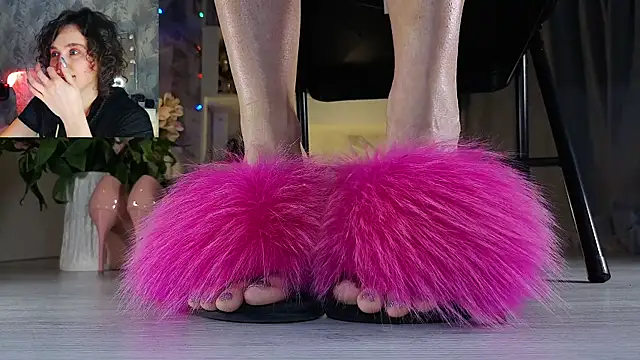 Feet Heelss online show from January 9, 12:42 pm