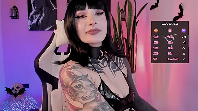 VelvetVampiree online show from March 26, 4:03 am