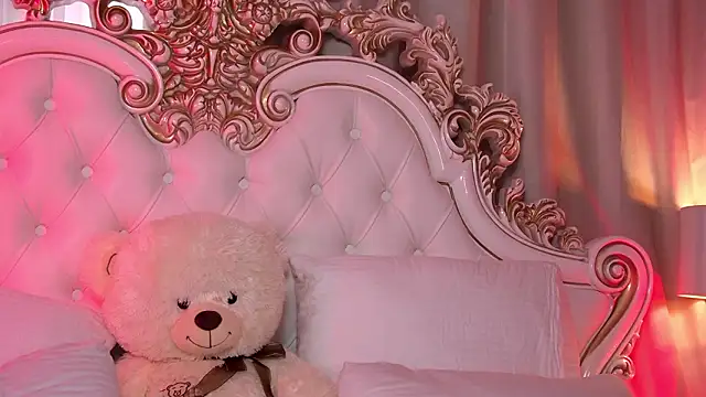 MeganStrain online show from January 15, 6:19 am