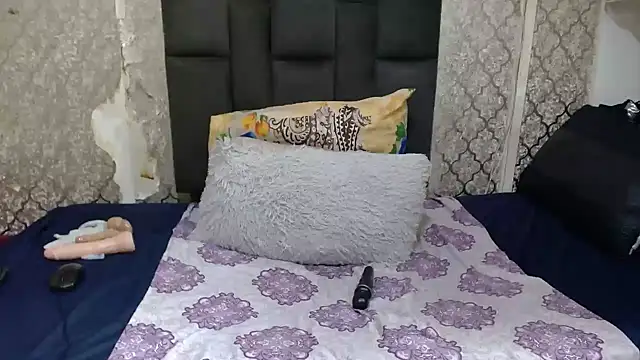 SexyKiarah online show from December 14, 8:03 pm