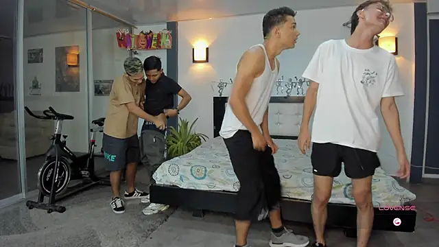 Bisexlifehot   online show from October 9, 11:09 pm