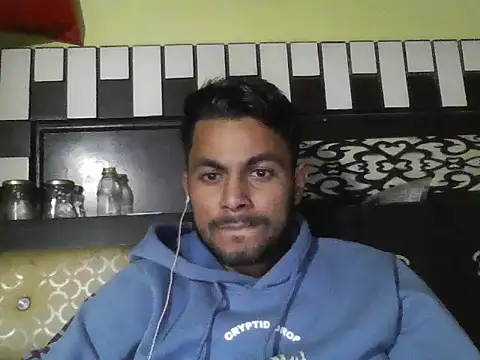 ursdreamperson online show from December 3, 11:01 am