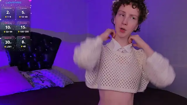 M1BabyG1rl online show from December 17, 4:00 pm