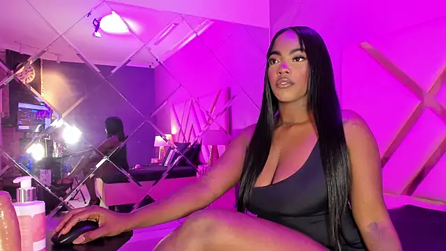 ReinaMiah online show from September 10, 4:01 am