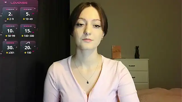 white liillyy online show from April 2, 9:56 pm