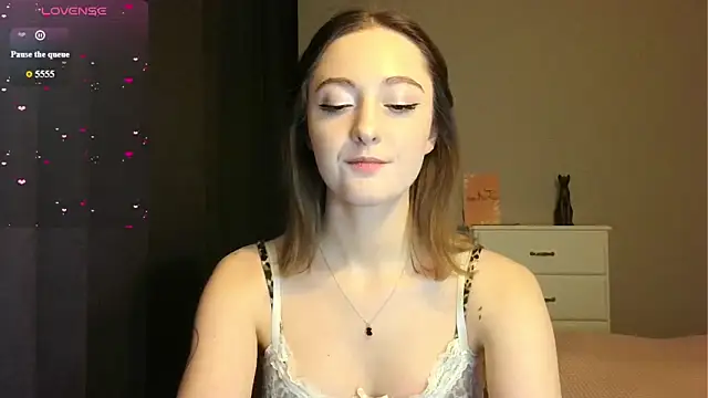 white liillyy online show from March 31, 9:26 pm