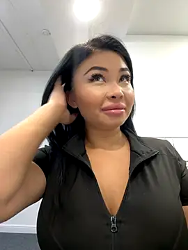 Snapshot of Mia_stepMOM chatting on October 23, 6:08 am Mia stepMOM online show from October 23, 6:08 am