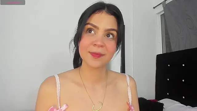 Snapshot of NicoleFletcher chatting on October 19, 8:05 am NicoleFletcher online show from October 19, 8:05 am