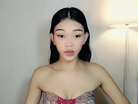 holyakiesha online show from November 18, 10:44 pm