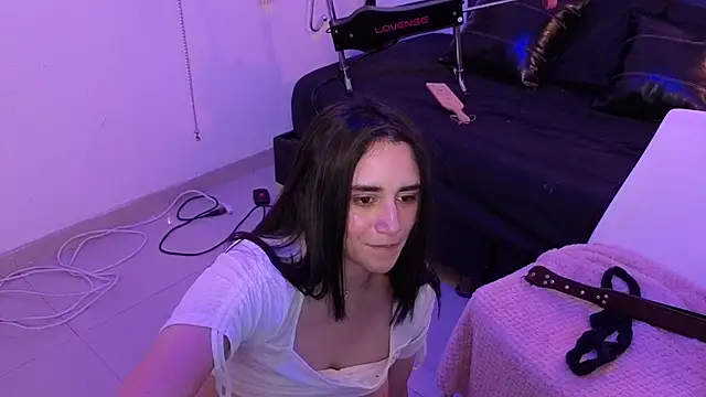 elowen halley1 online show from October 8, 9:08 pm