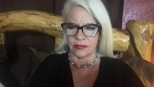 SubMissOlivia online show from November 8, 2:05 am