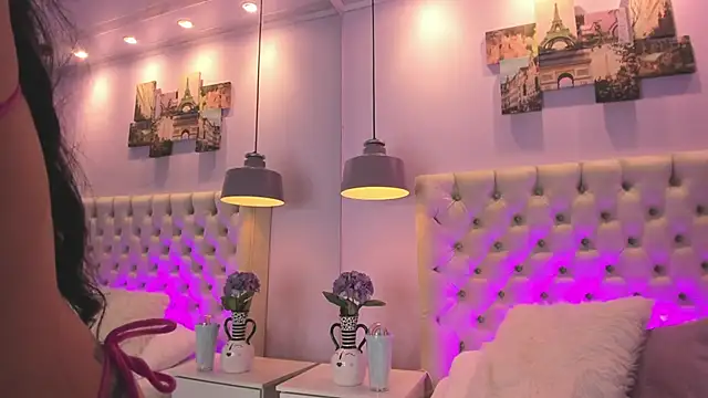 Snapshot of athziry_g chatting on September 24, 4:55 am athziry g online show from September 24, 4:55 am